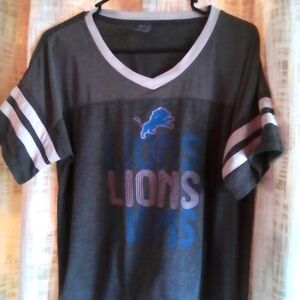 Women's Detroit Lions ...V neck shirt